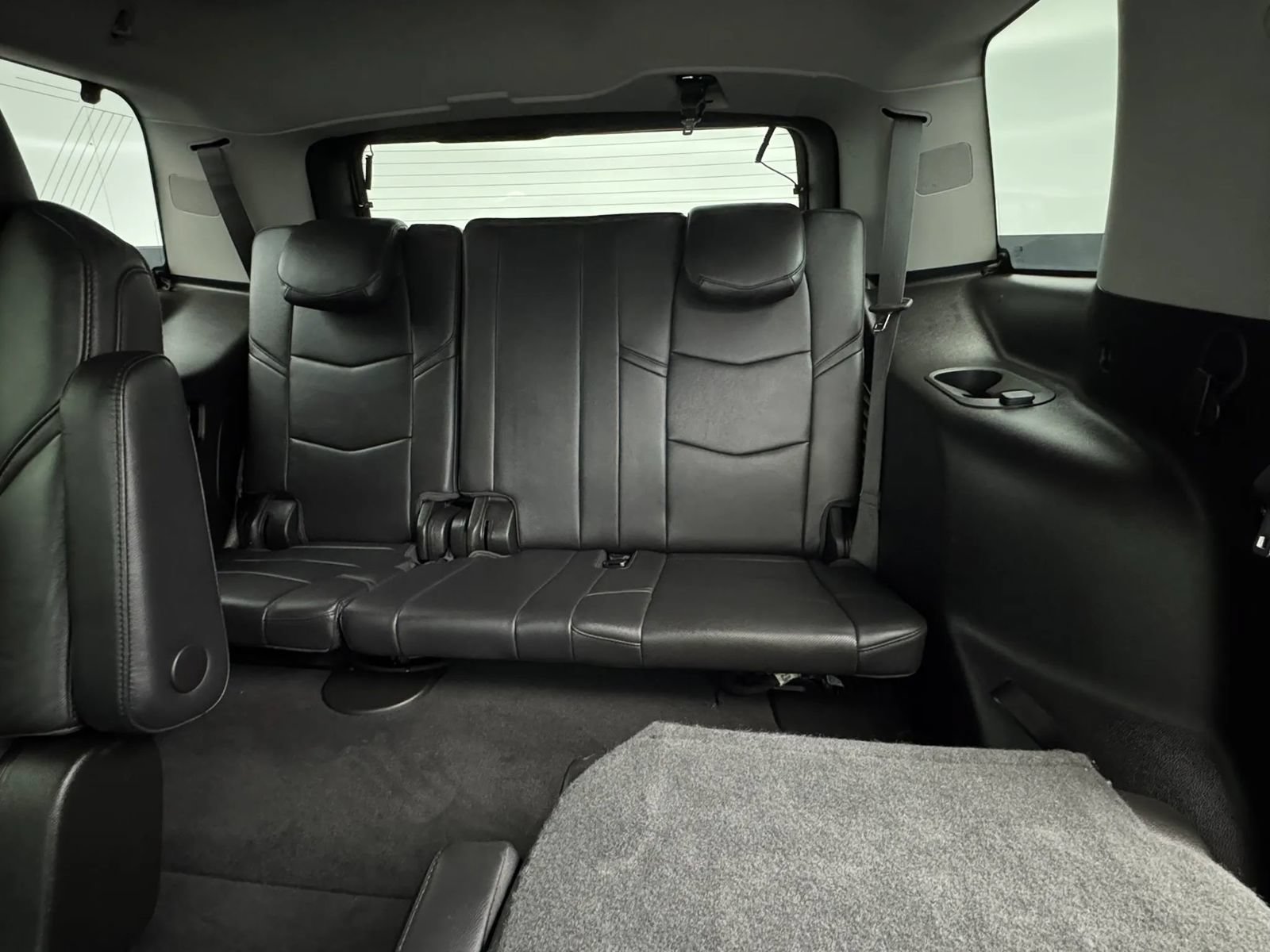 Used 2019 Cadillac Escalade Luxury AWD/4WD image 66