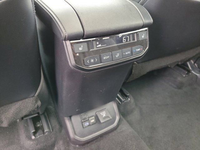 Used 2022 Toyota Highlander Platinum AWD/4WD image 13