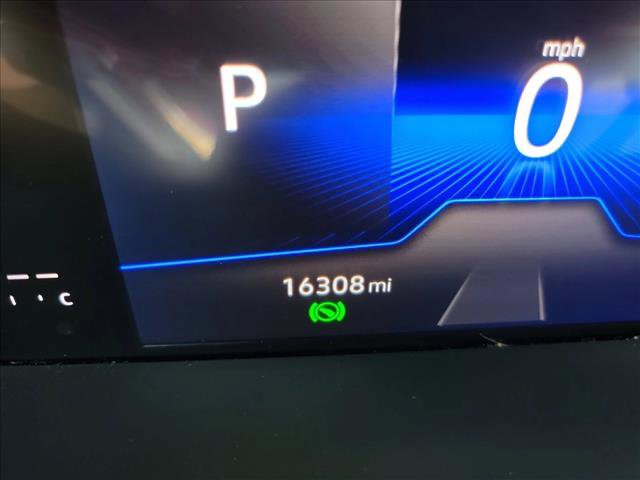 Used 2024 Volkswagen Taos SE image 18