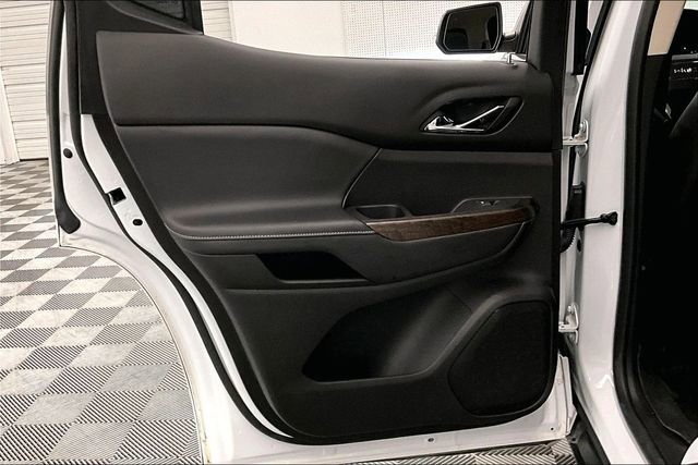 Used 2023 GMC Acadia Denali w/ Denali Ultimate Package FWD image 24