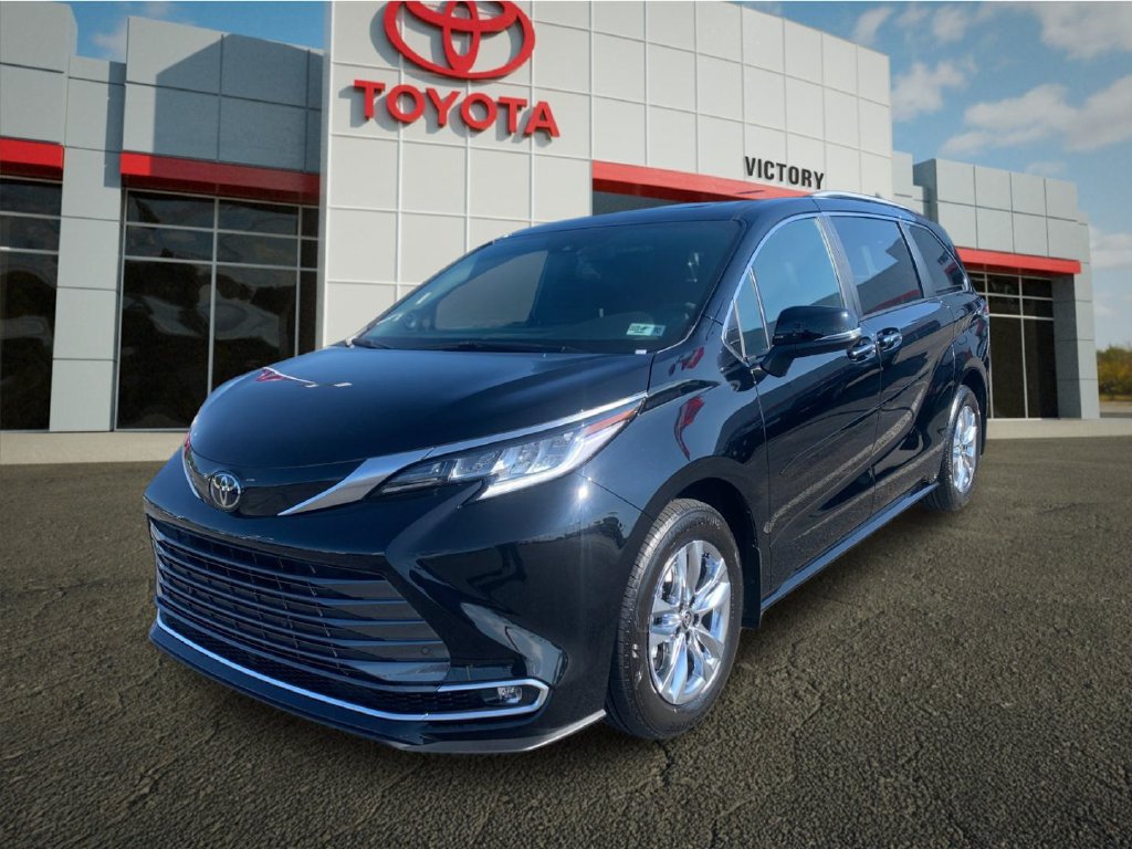 New 2026 Toyota Sienna Limited FWD image 7