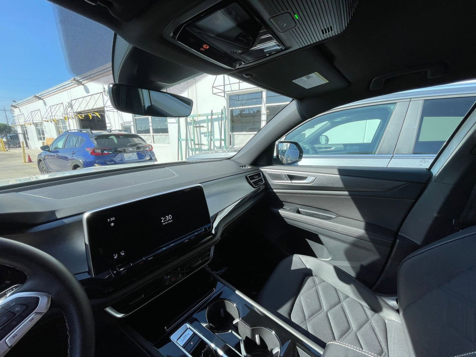 Used 2025 Volkswagen Atlas Cross Sport SE image 35