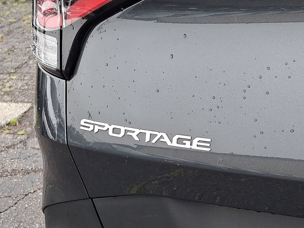 Certified 2024 Kia Sportage LX AWD/4WD image 16