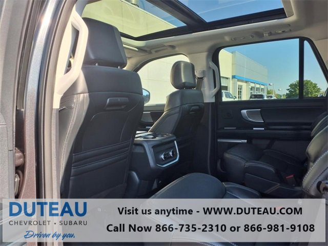 Used 2025 Ford Expedition Platinum w/ Driver's Package image 7