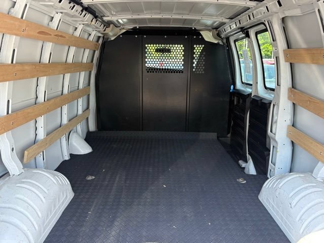 Used 2024 Chevrolet Express 2500 w/ Driver Convenience Package RWD image 9