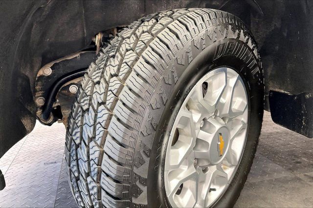 Used 2024 Chevrolet Silverado 2500 LT image 33