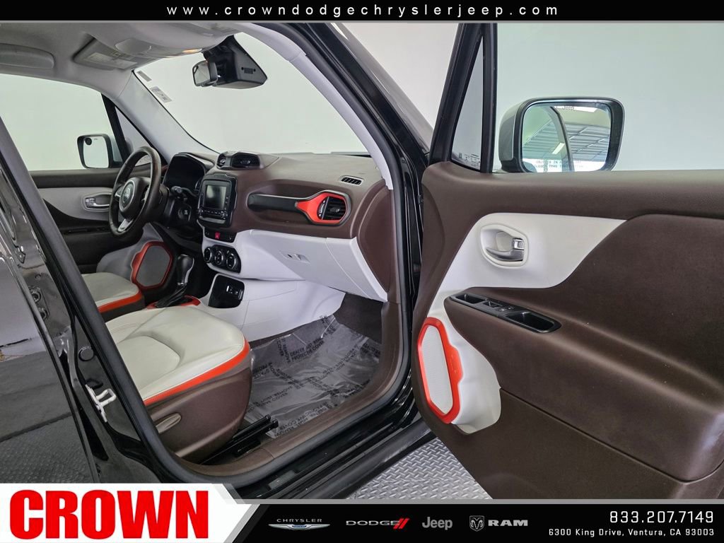 Used 2017 Jeep Renegade Limited image 10