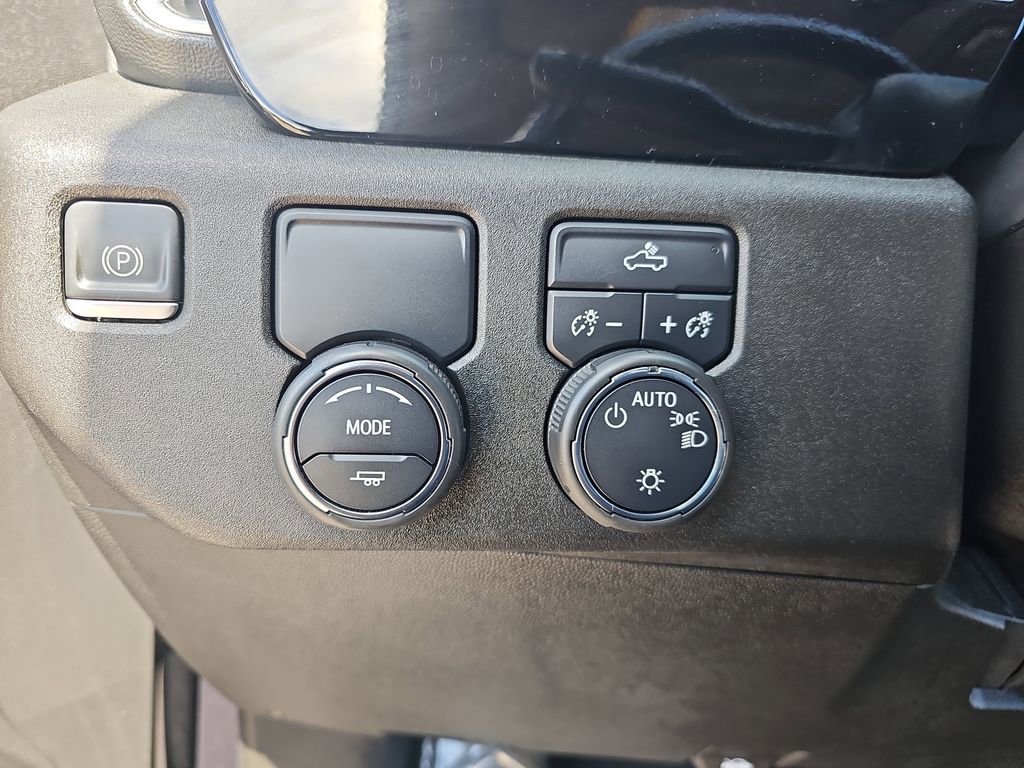 Used 2022 Chevrolet Silverado 1500 LT RWD image 25