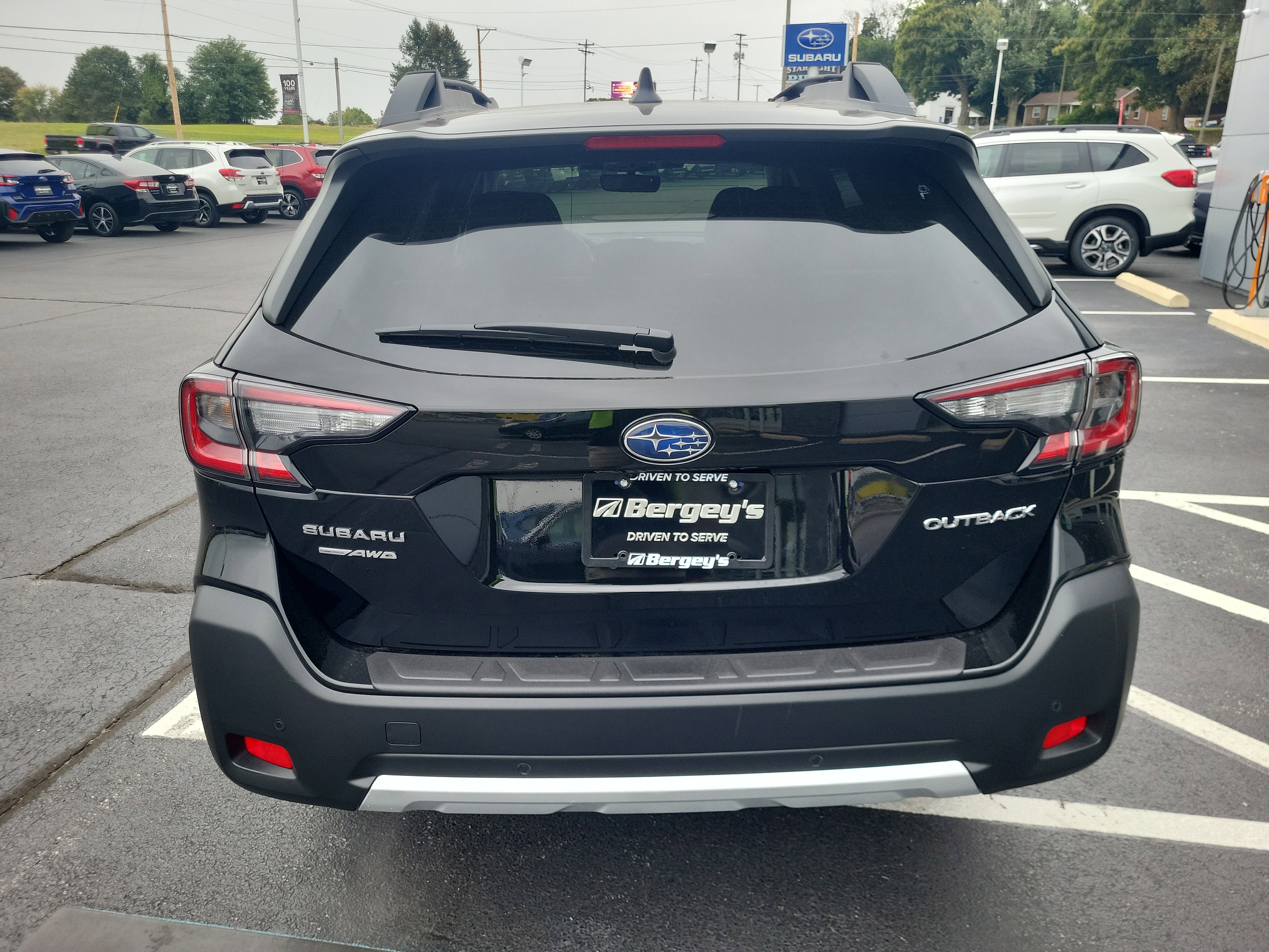 New 2025 Subaru Outback Limited image 3