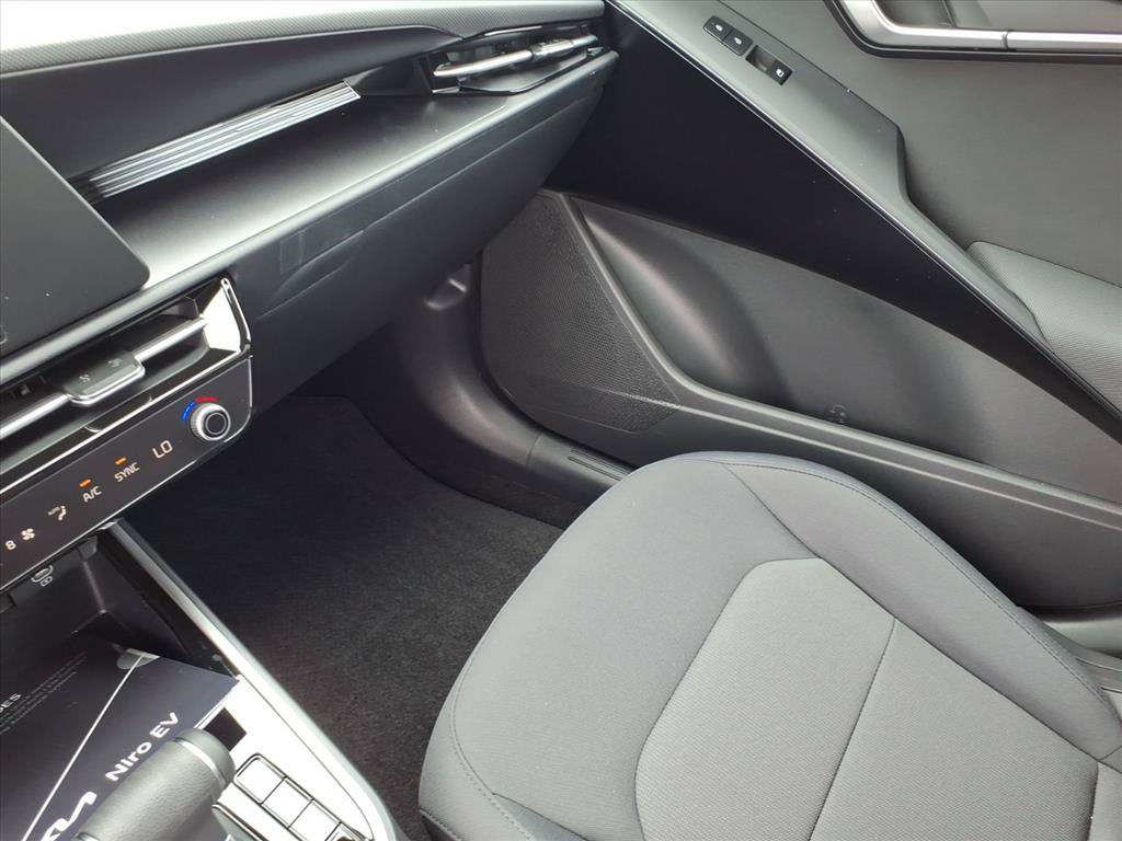 New 2026 Kia Niro LX FWD image 26