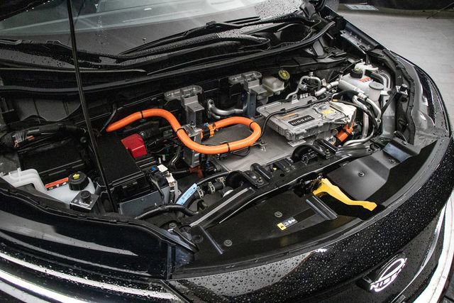 Used 2025 Nissan Ariya AWD image 27