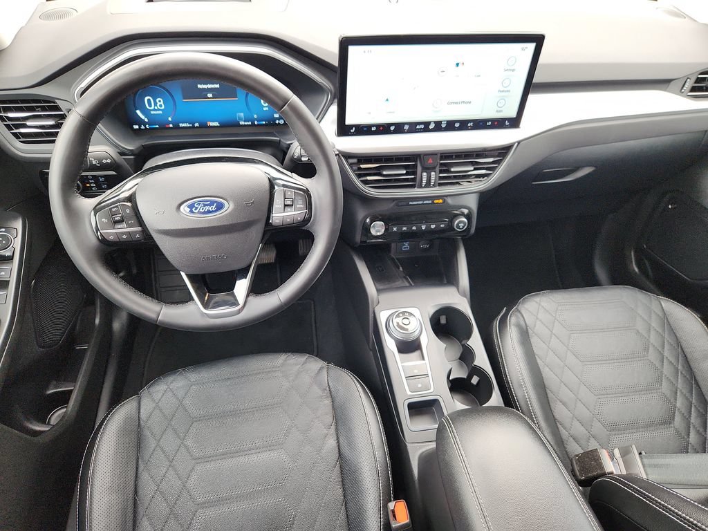 Used 2023 Ford Escape Platinum w/ Premium Technology Package AWD/4WD image 9