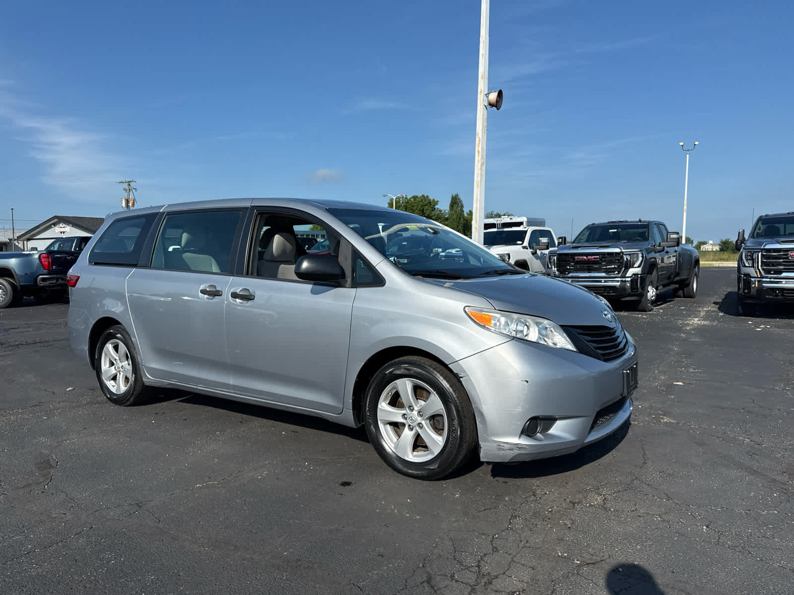 Used 2015 Toyota Sienna L FWD image 7
