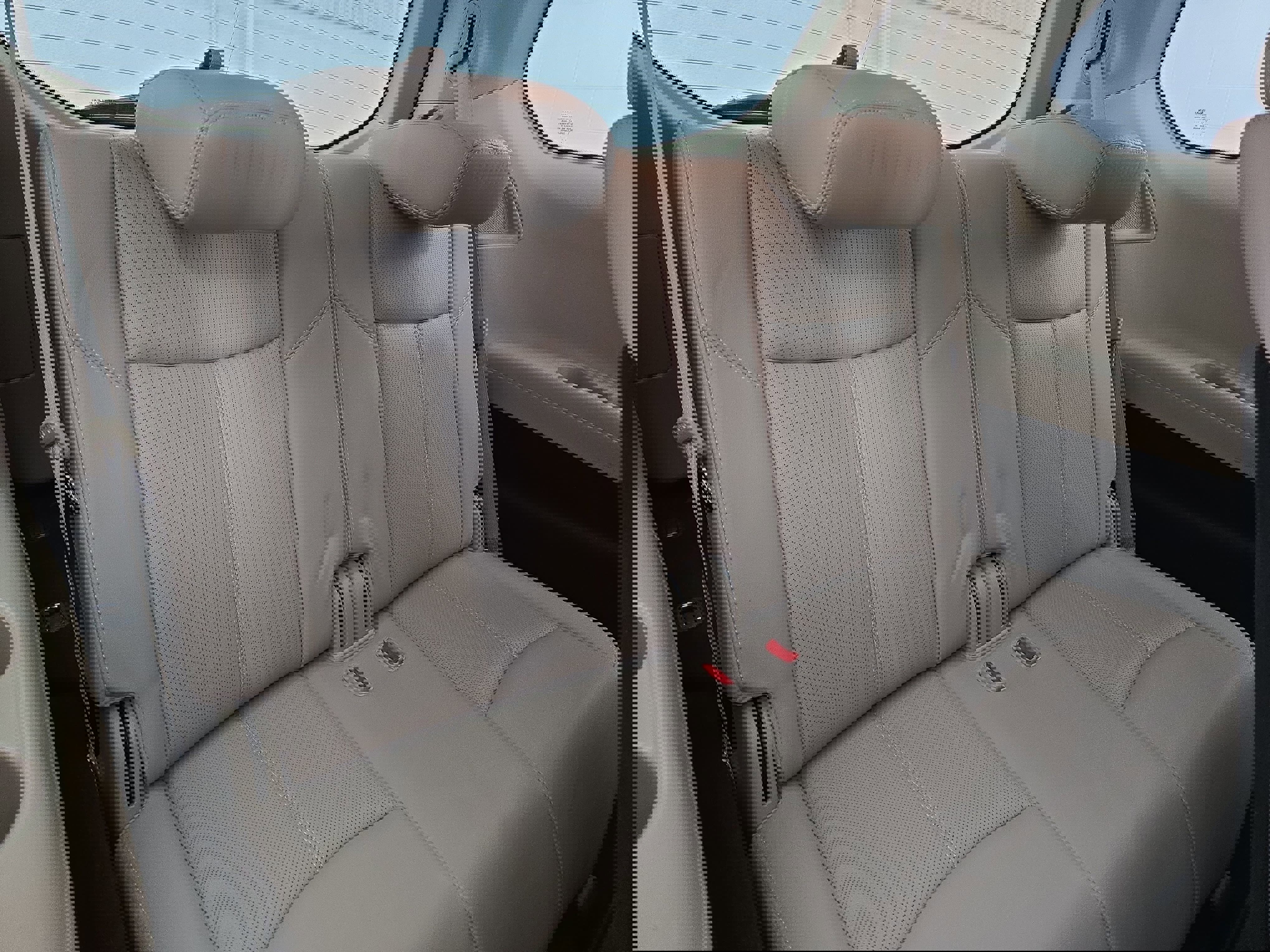 Used 2020 Nissan Pathfinder Platinum image 12