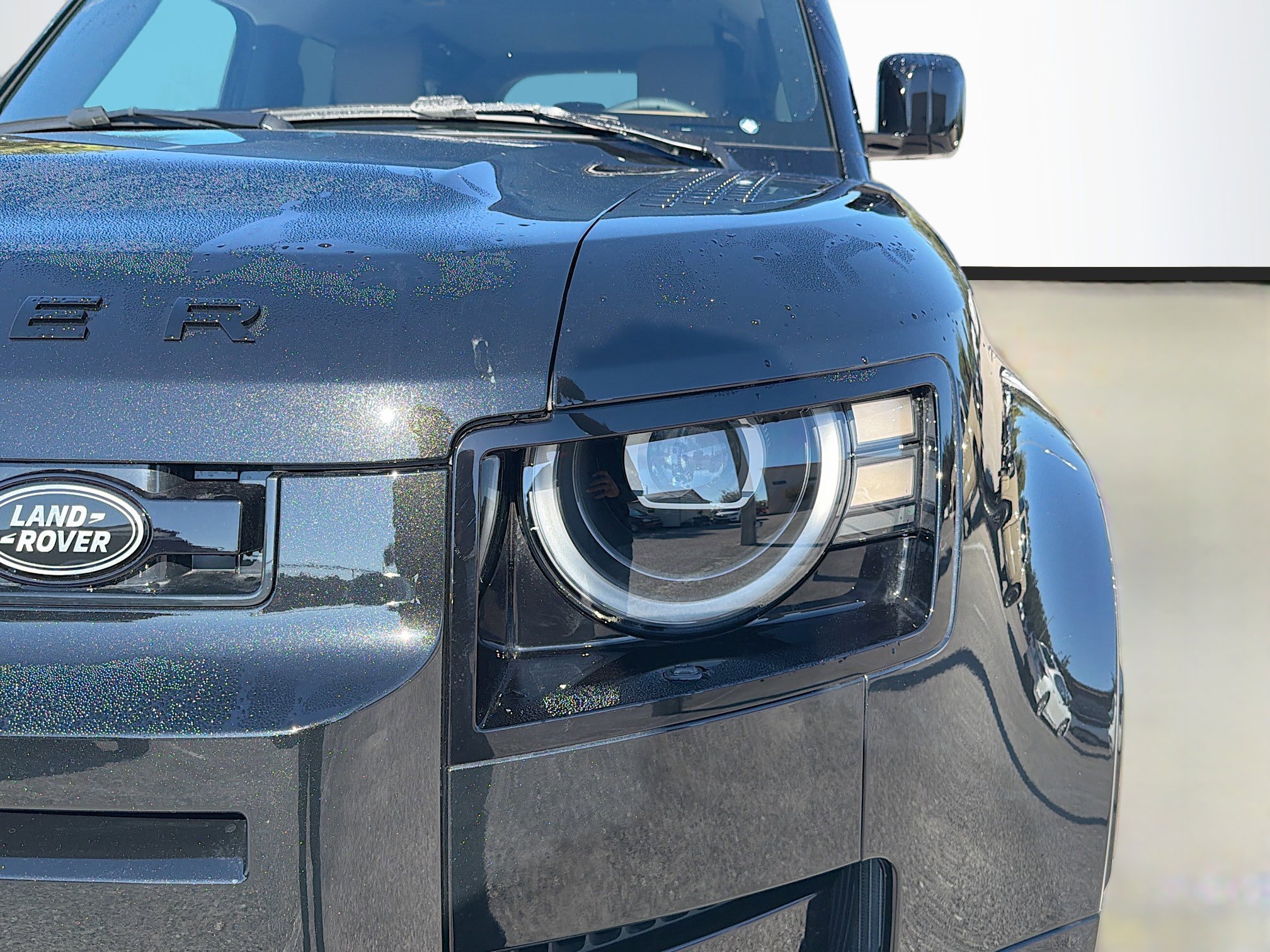 New 2026 Land Rover Defender 110 X-Dynamic SE image 9