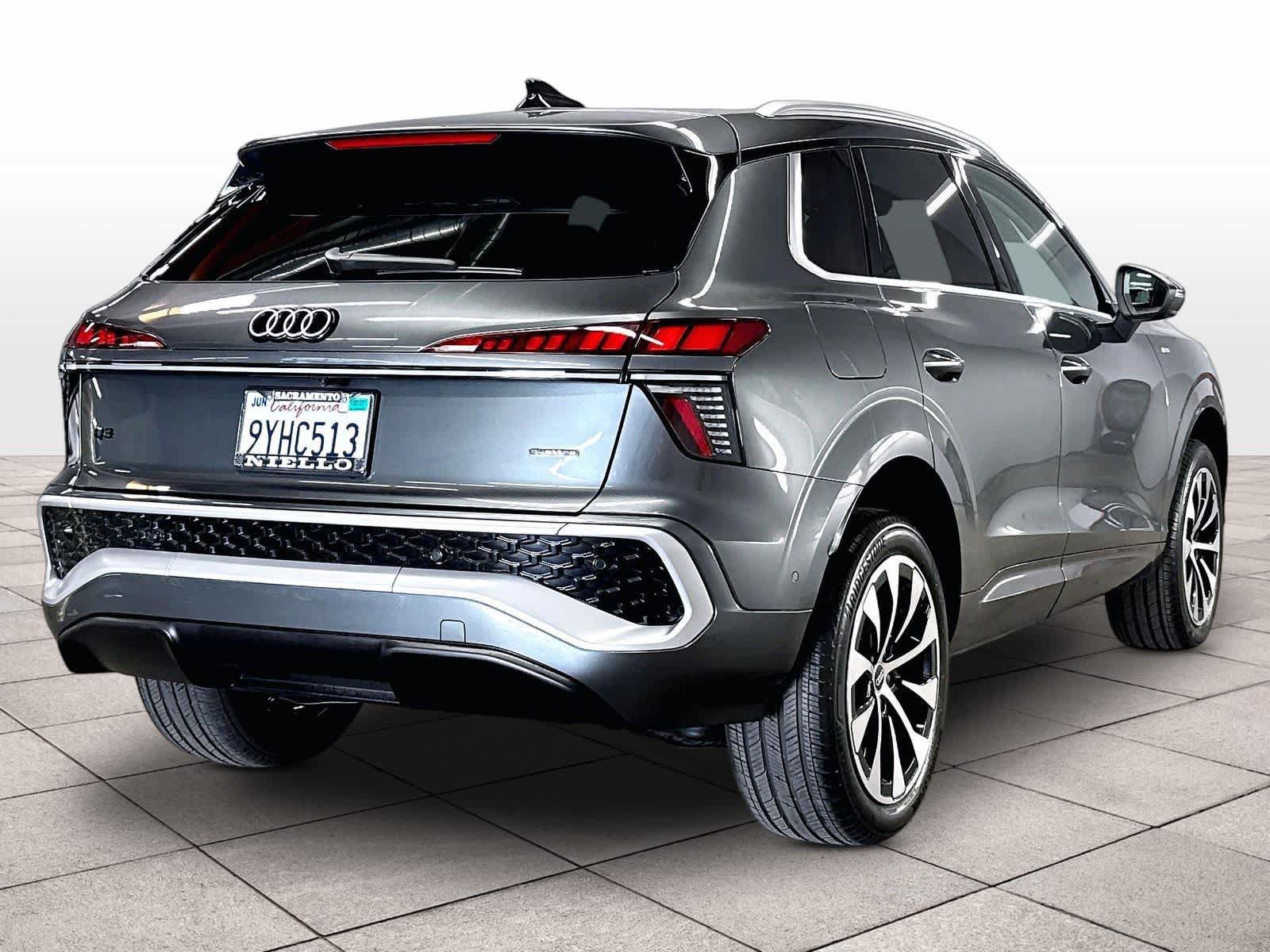 Used 2026 Audi Q3 quattro 2.0T w/ Driver Assistance Package AWD/4WD image 15