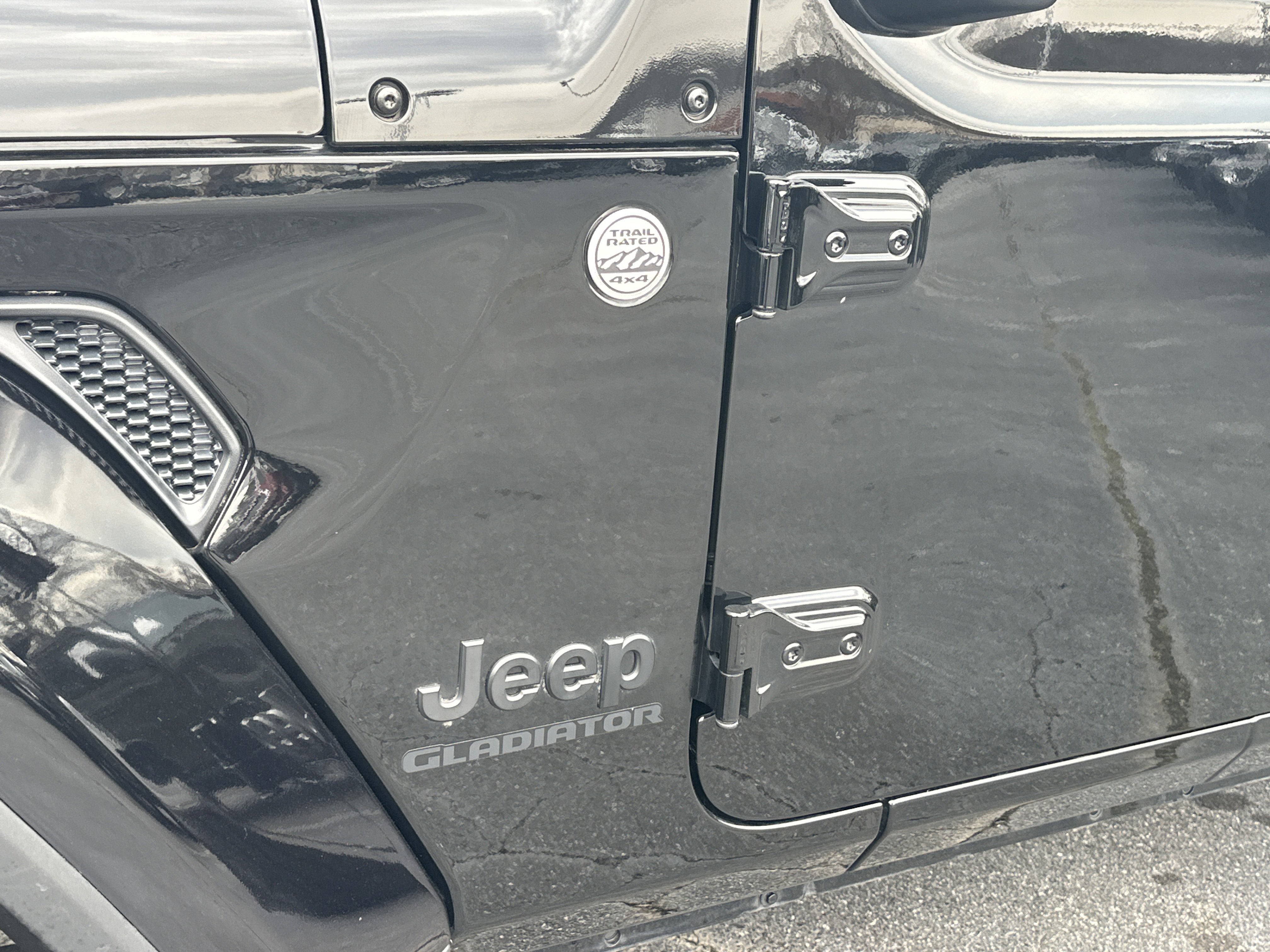 Used 2021 Jeep Gladiator Sport image 14