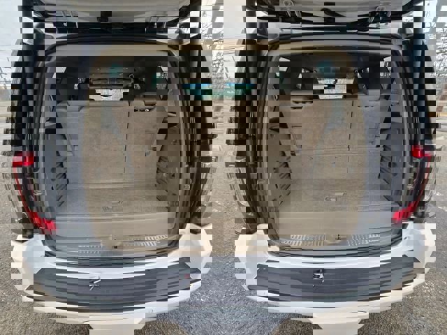 Used 2020 GMC Yukon SLT image 35