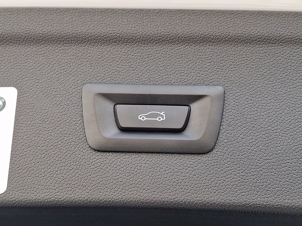 Certified 2026 BMW iX xDrive45 w/ M Sport Package image 30