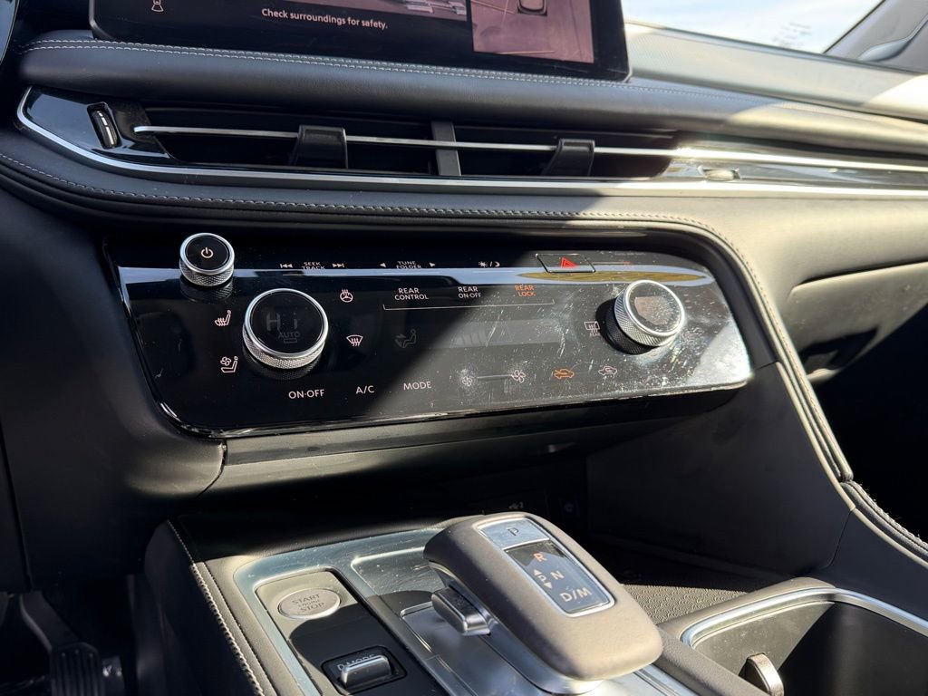 Used 2025 INFINITI QX60 Luxe image 40