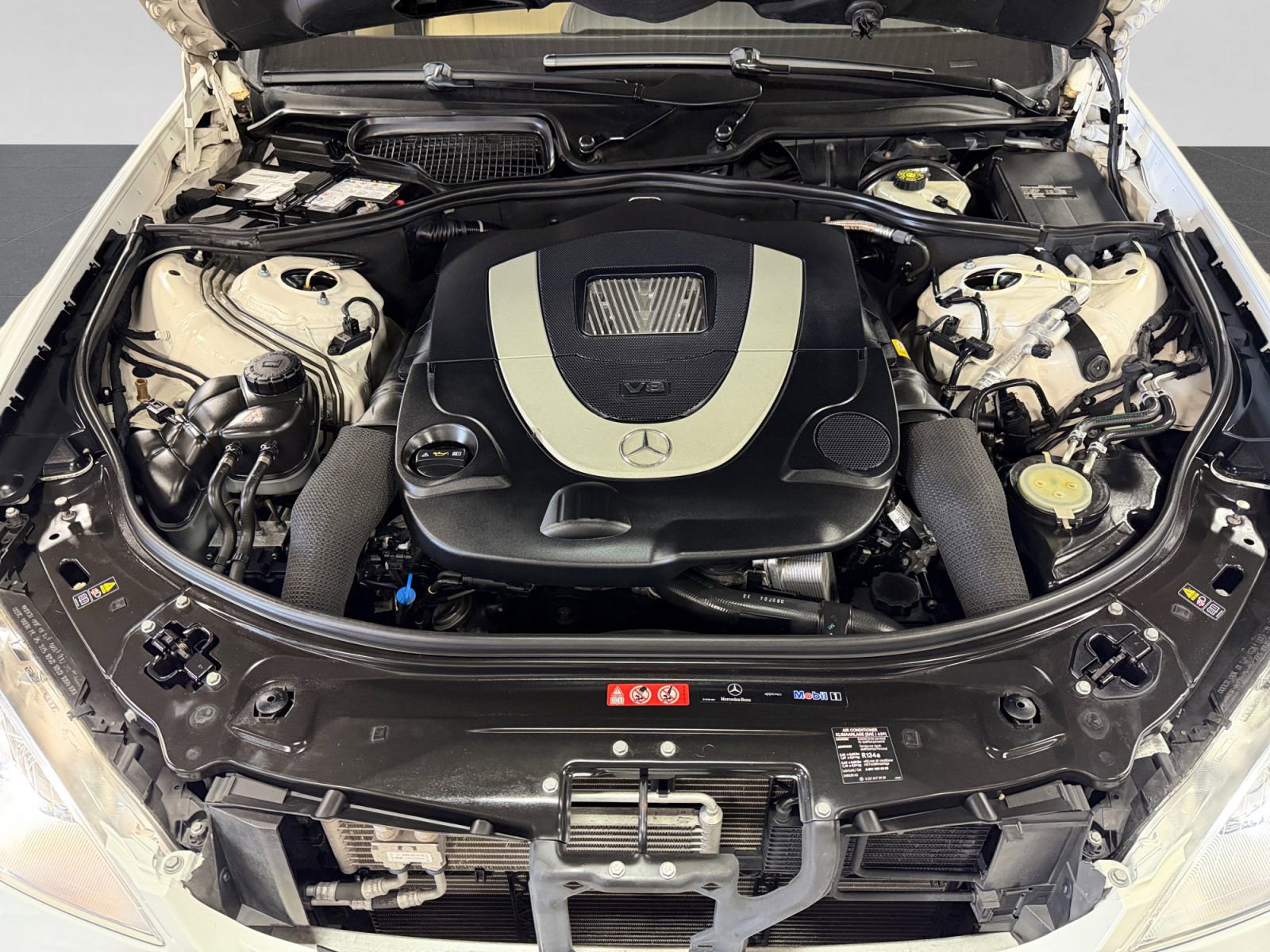Used 2009 Mercedes-Benz S 550 image 27