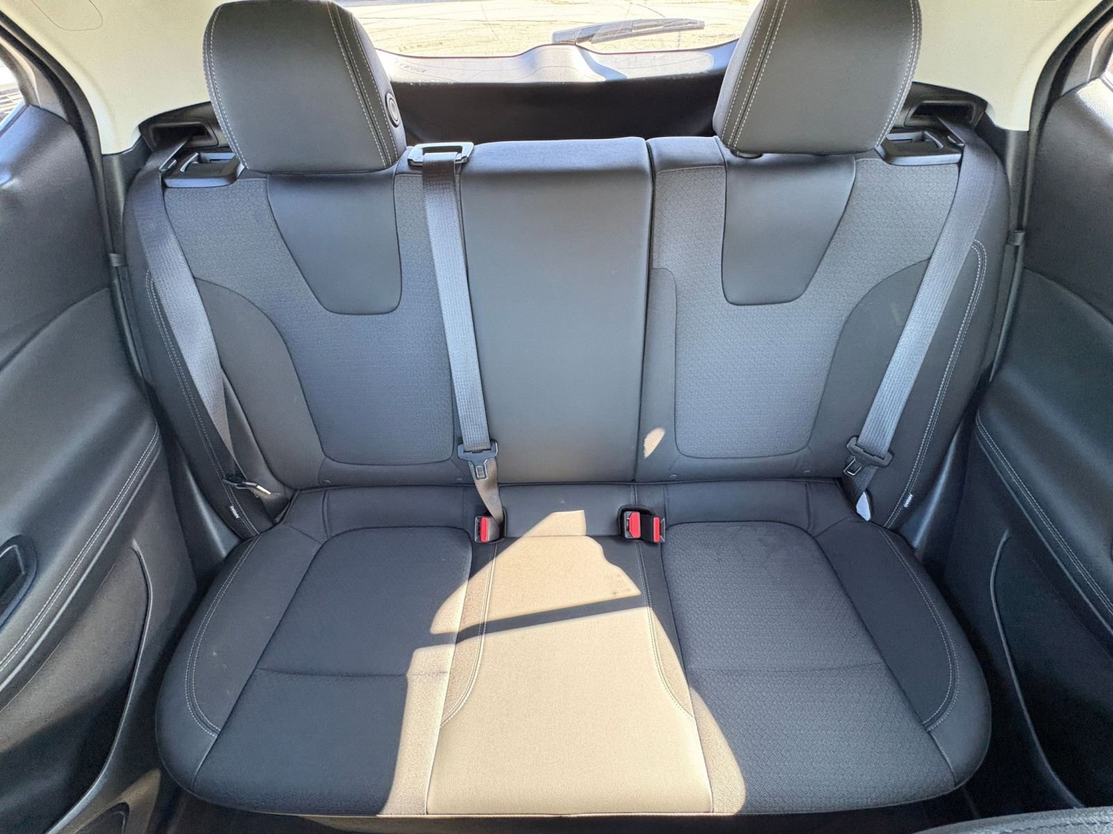 Used 2025 Buick Encore GX Preferred image 36