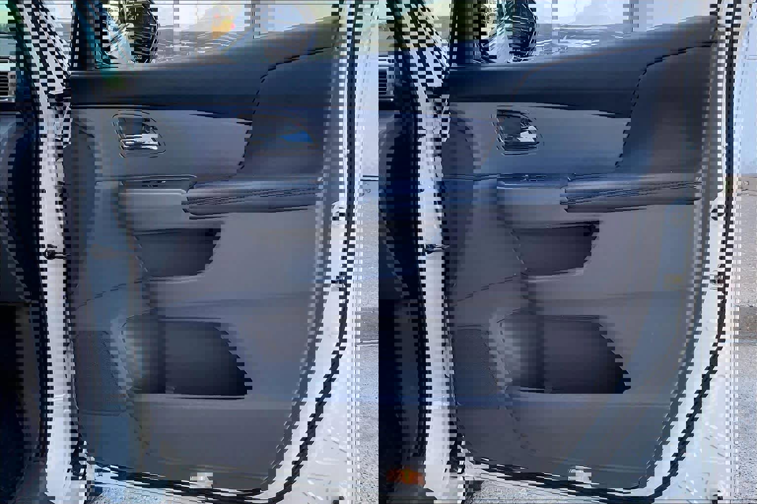 Used 2015 Honda Odyssey Touring Elite image 23