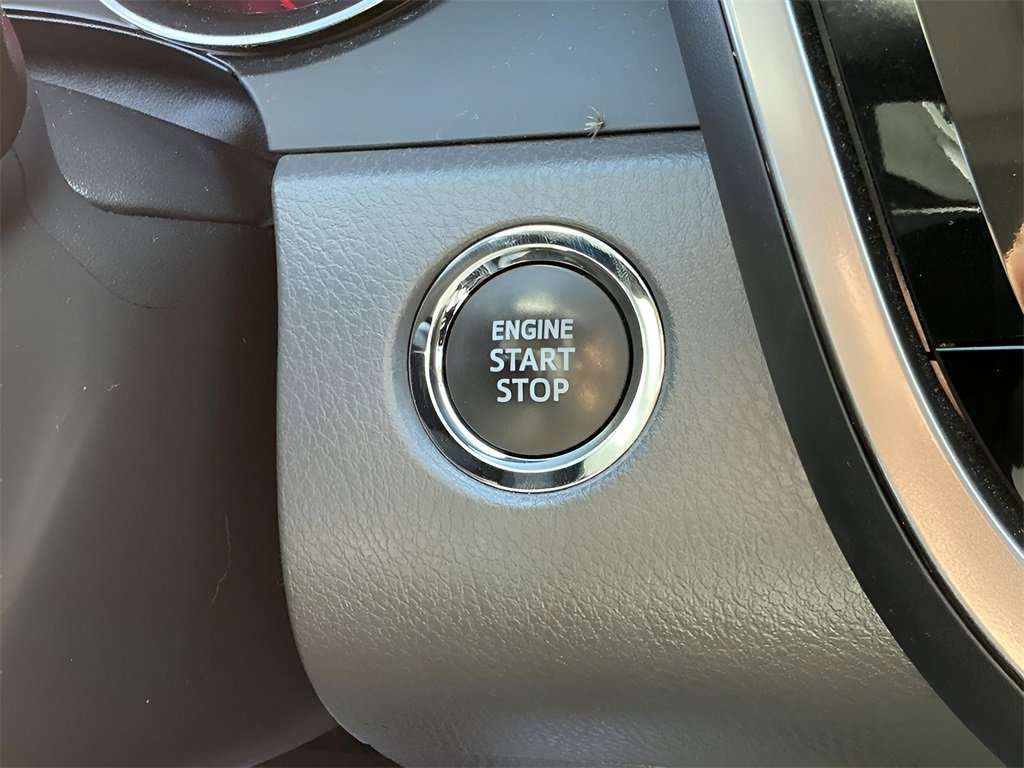 Used 2023 Toyota Camry XSE image 32