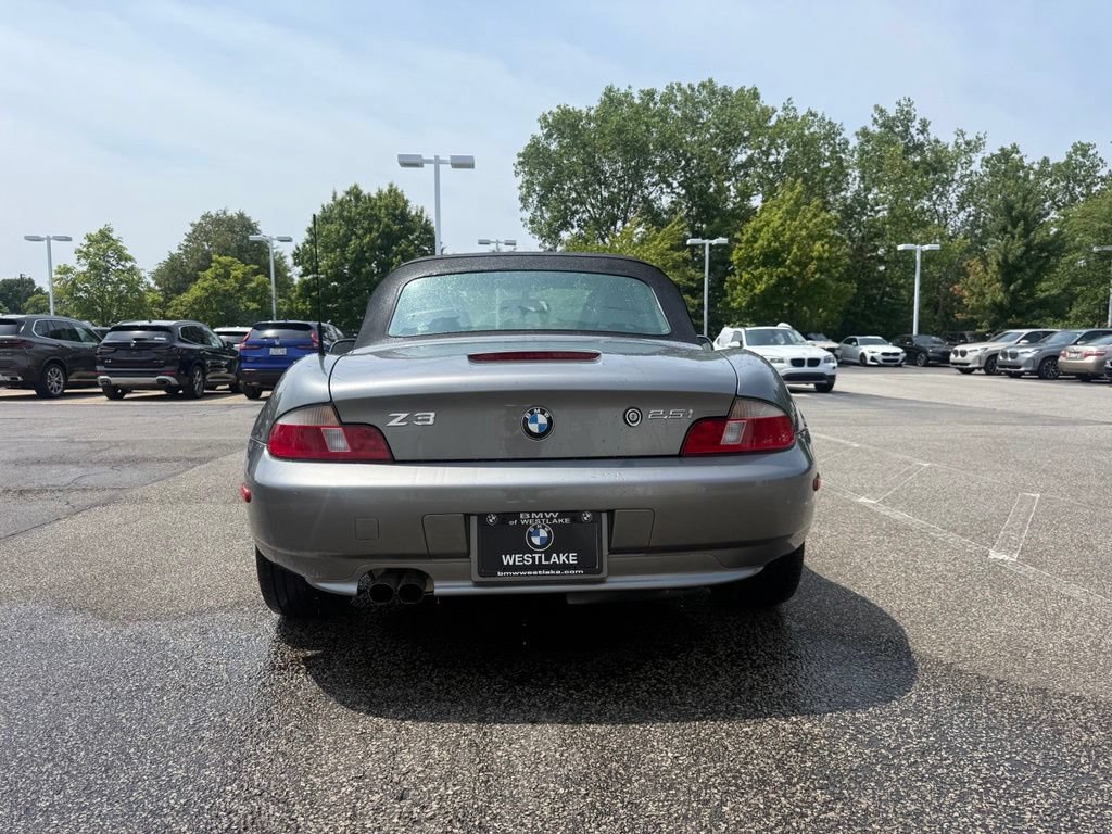 Used 2001 BMW Z3 2.5i RWD image 4