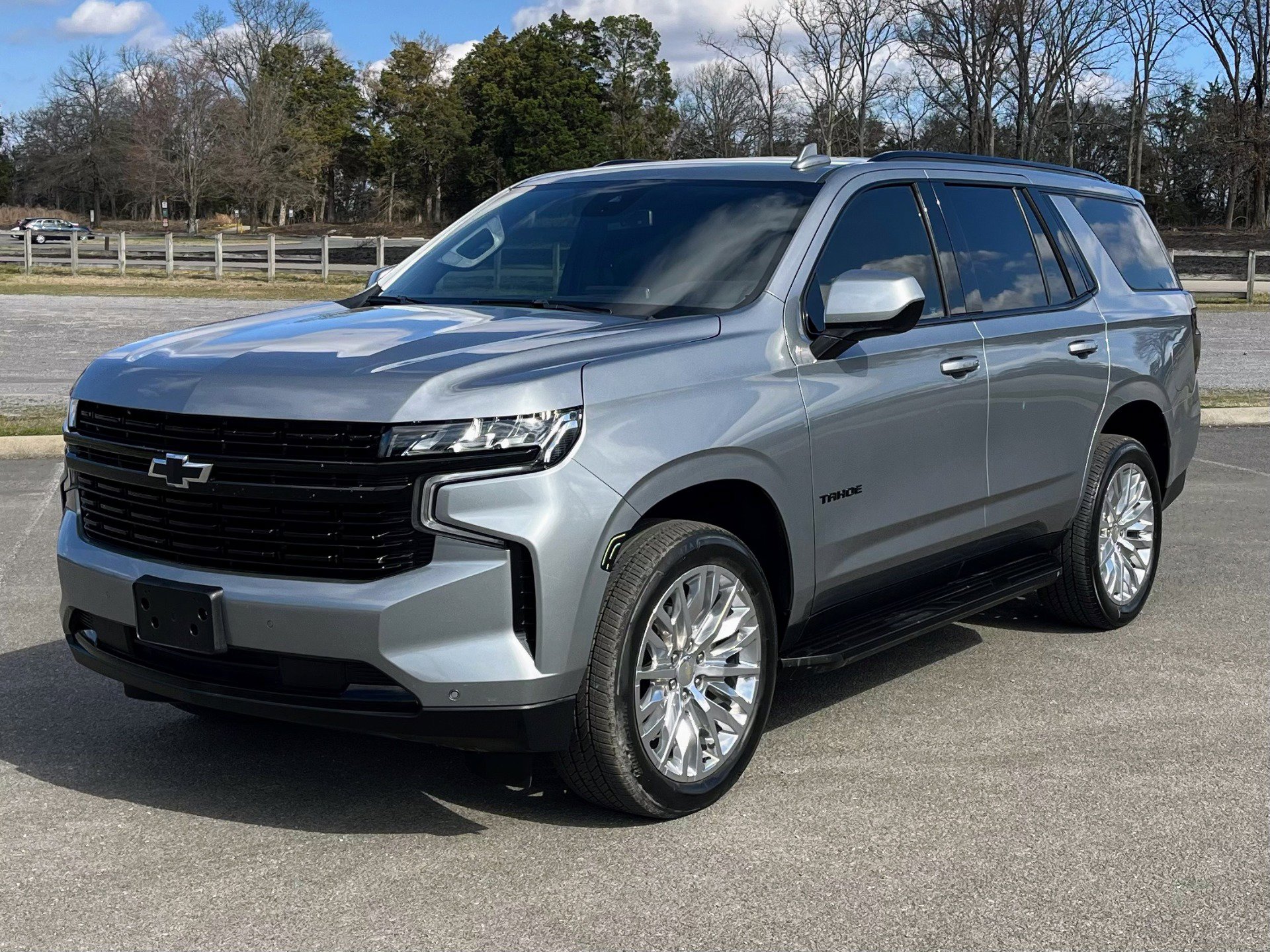Used 2023 Chevrolet Tahoe RST AWD/4WD image 2