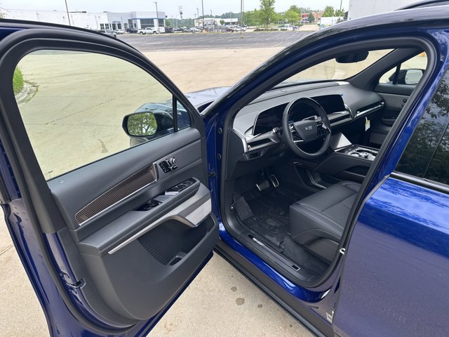New 2026 Cadillac Vistiq Sport w/ LPO, Floor Liner Package image 10