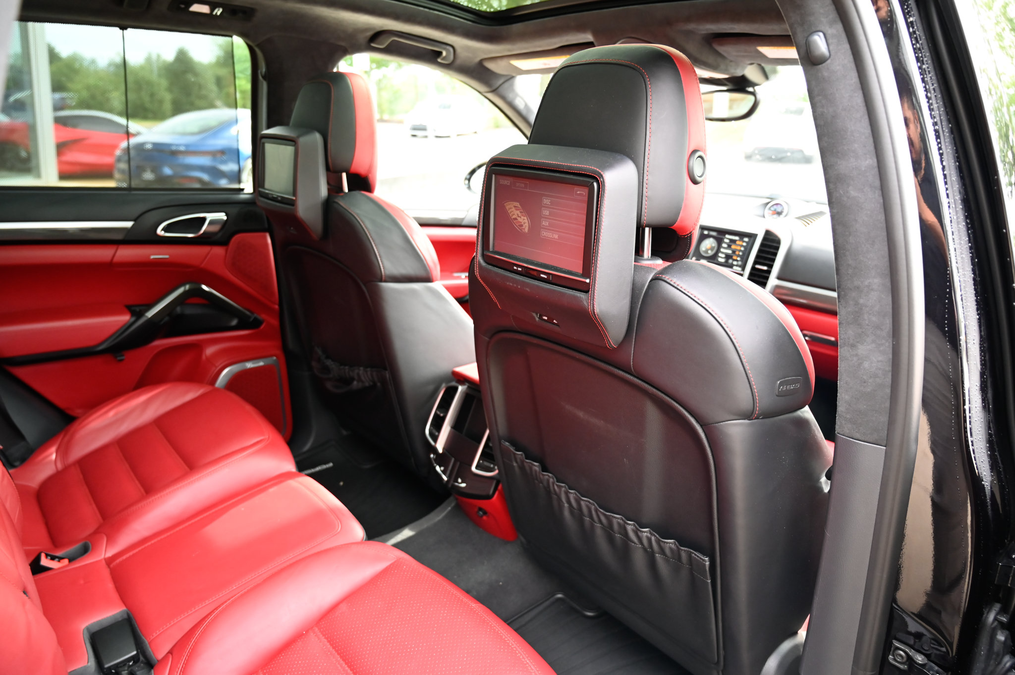 Used 2016 Porsche Cayenne Turbo S AWD/4WD image 52