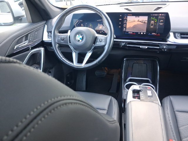 Used 2024 BMW X1 xDrive28i AWD/4WD image 8