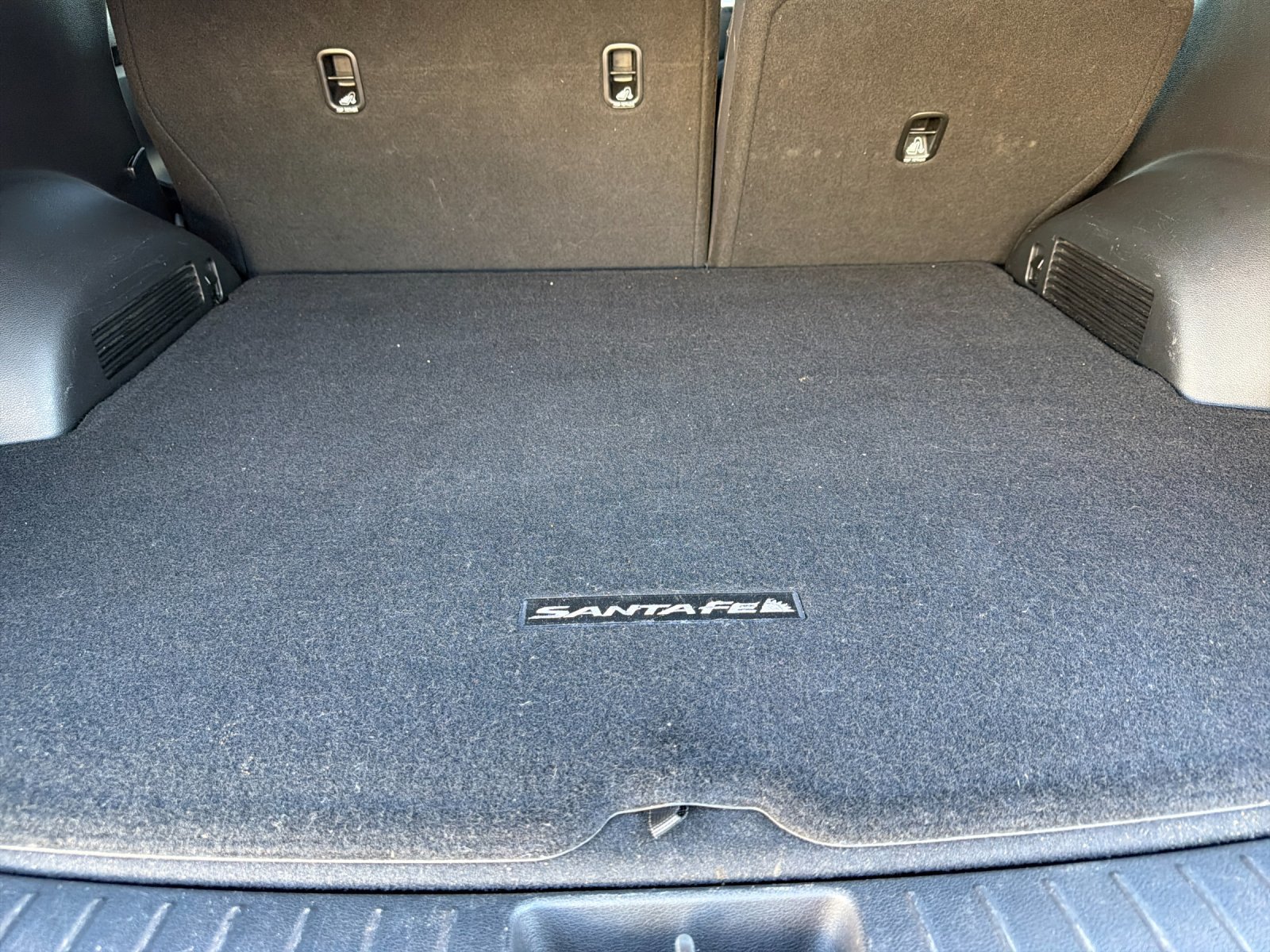 Used 2022 Hyundai Santa Fe SE w/ Cargo Package FWD image 14