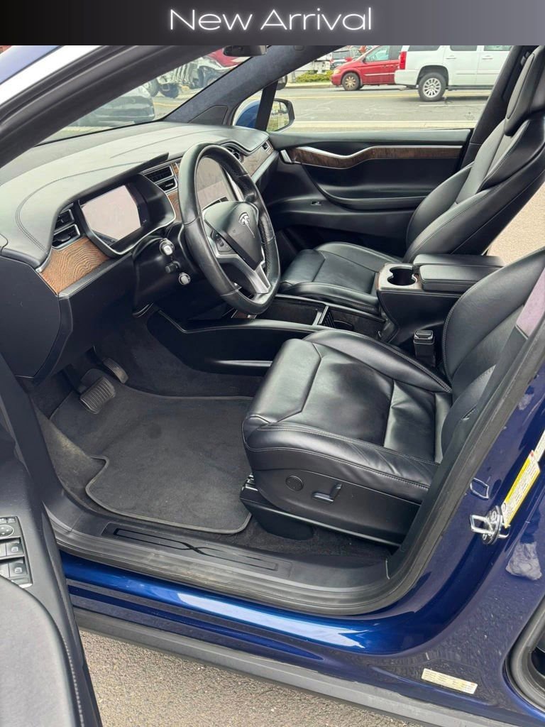 Used 2017 Tesla Model X 75D AWD/4WD image 9