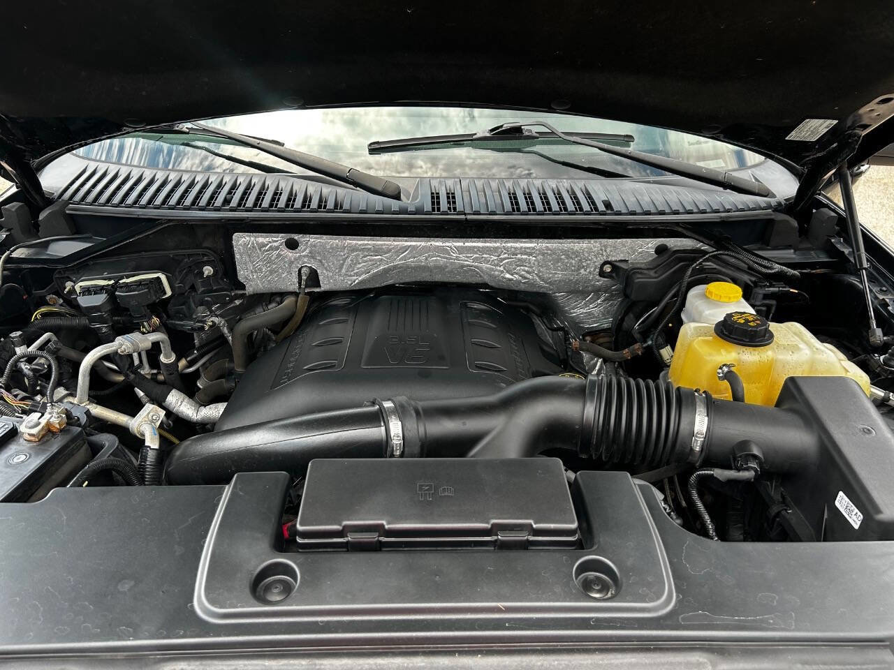 Used 2017 Ford Expedition Max Limited image 19