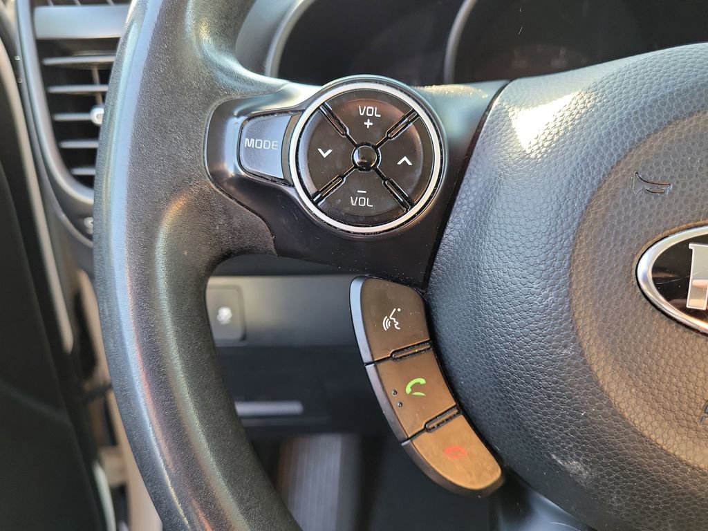 Used 2019 Kia Soul + image 18