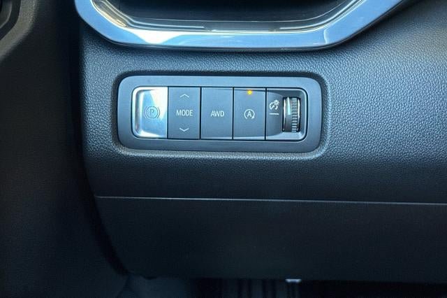 New 2026 GMC Acadia Elevation w/ Elevation Premium Package AWD/4WD image 32
