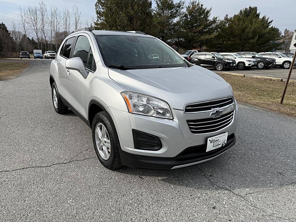 Used 2015 Chevrolet Trax LT w/ LT Plus Package AWD/4WD image 7