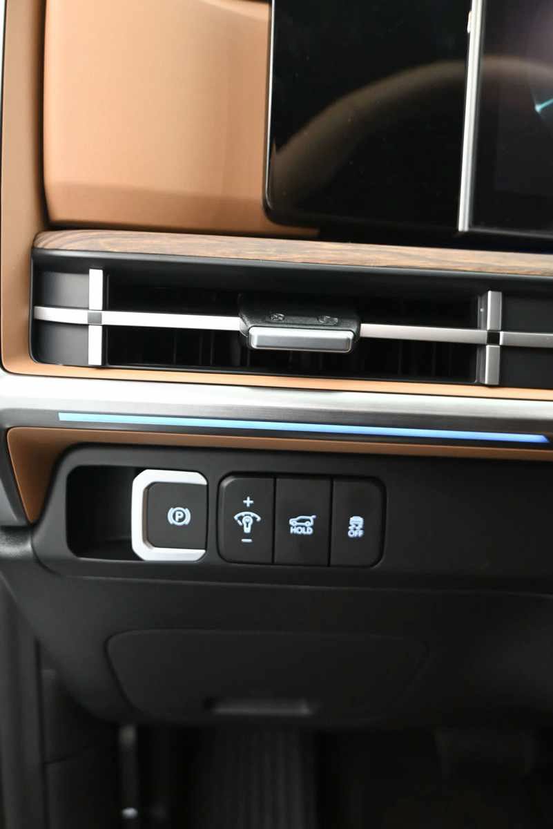 New 2027 Hyundai Santa Fe Limited AWD/4WD image 23