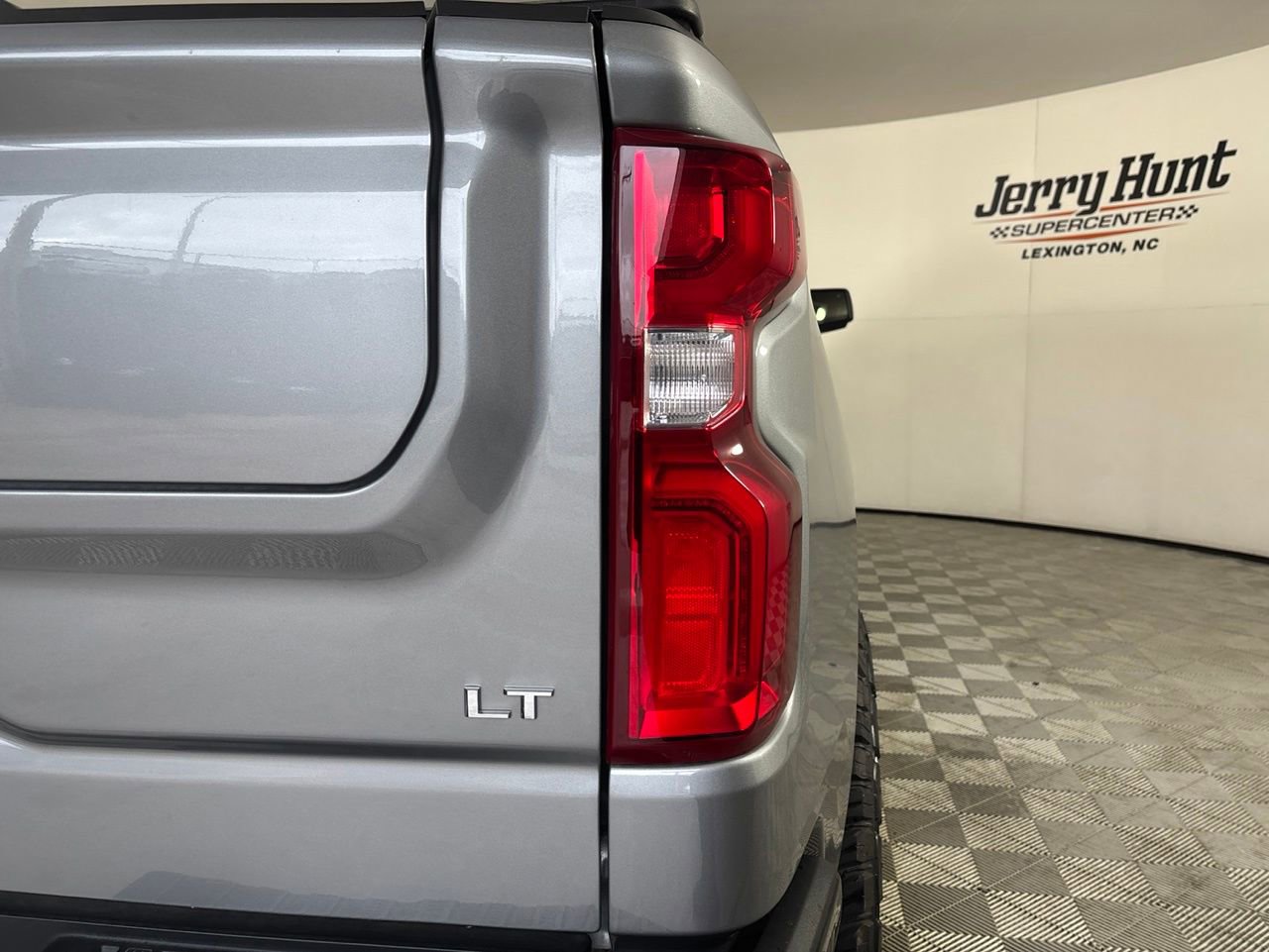 Used 2025 Chevrolet Silverado 1500 LT Trail Boss w/ Convenience Package II AWD/4WD image 32