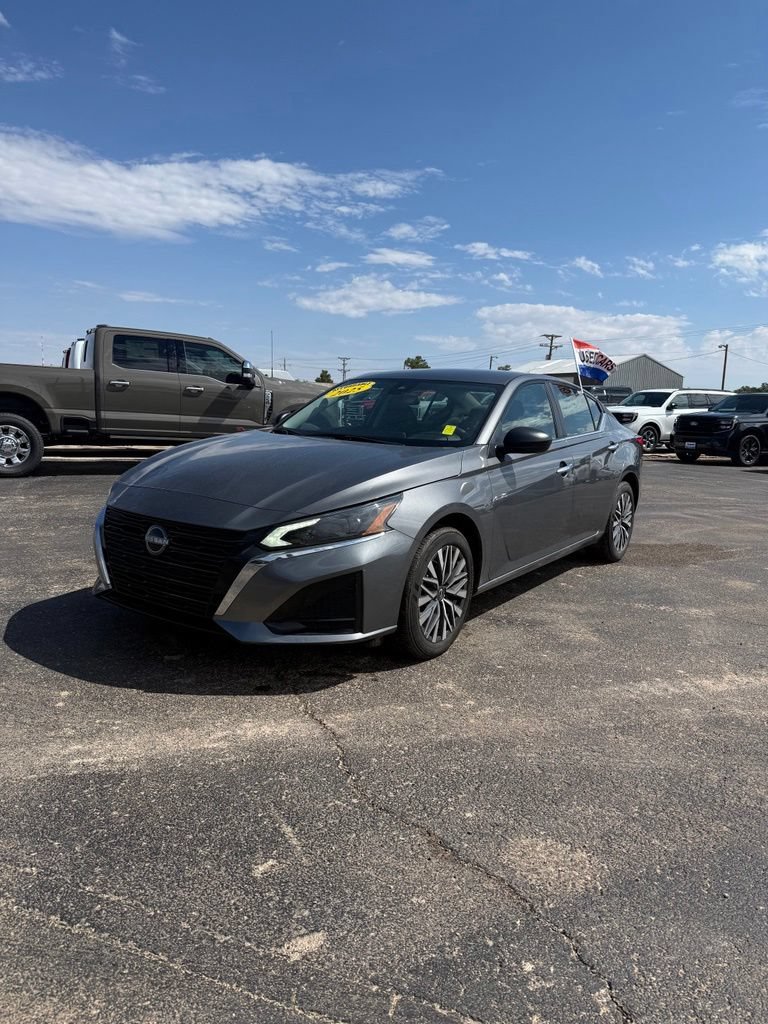 Used 2025 Nissan Altima 2.5 SV