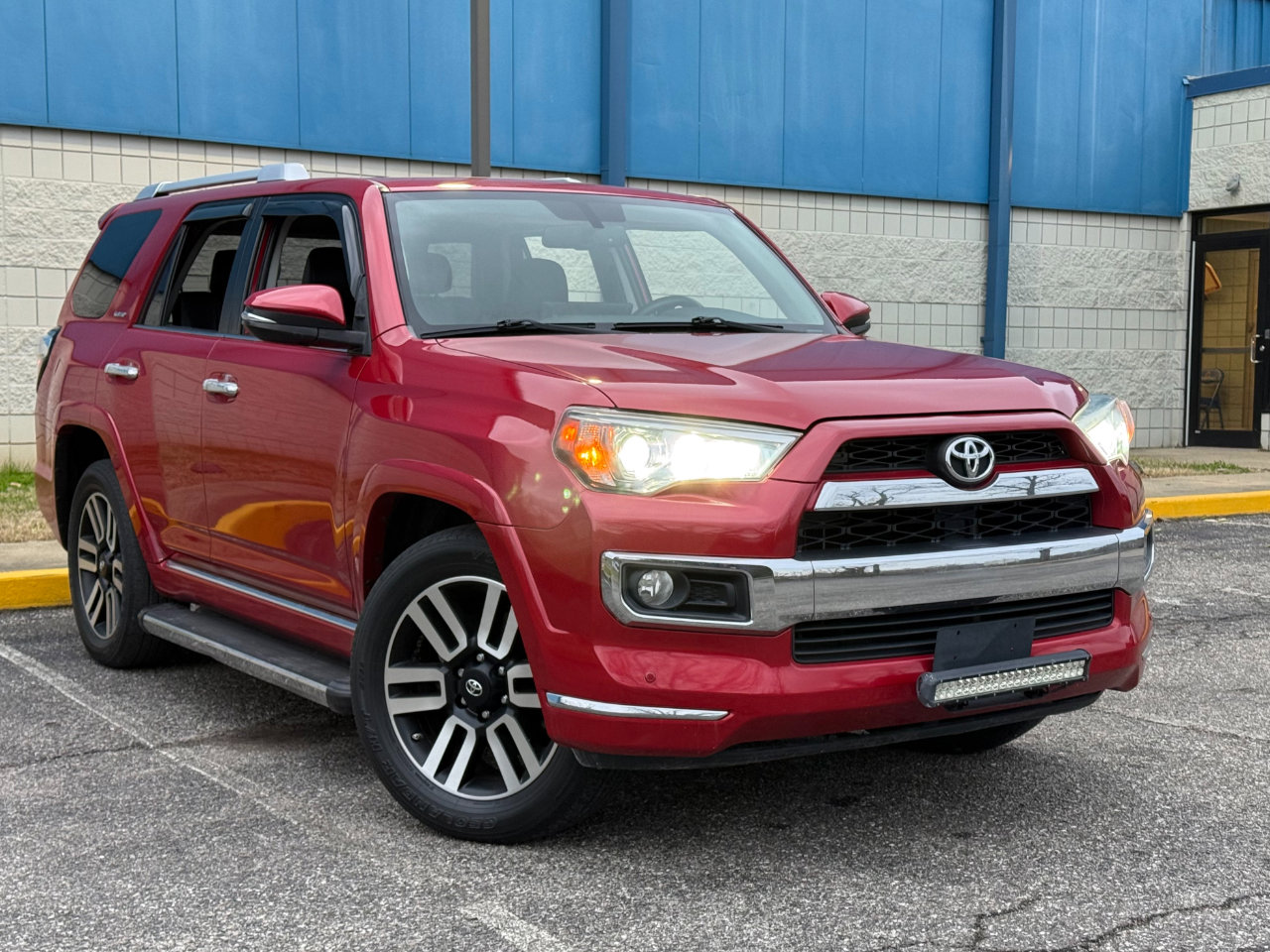 Used 2016 Toyota 4Runner Limited image 3