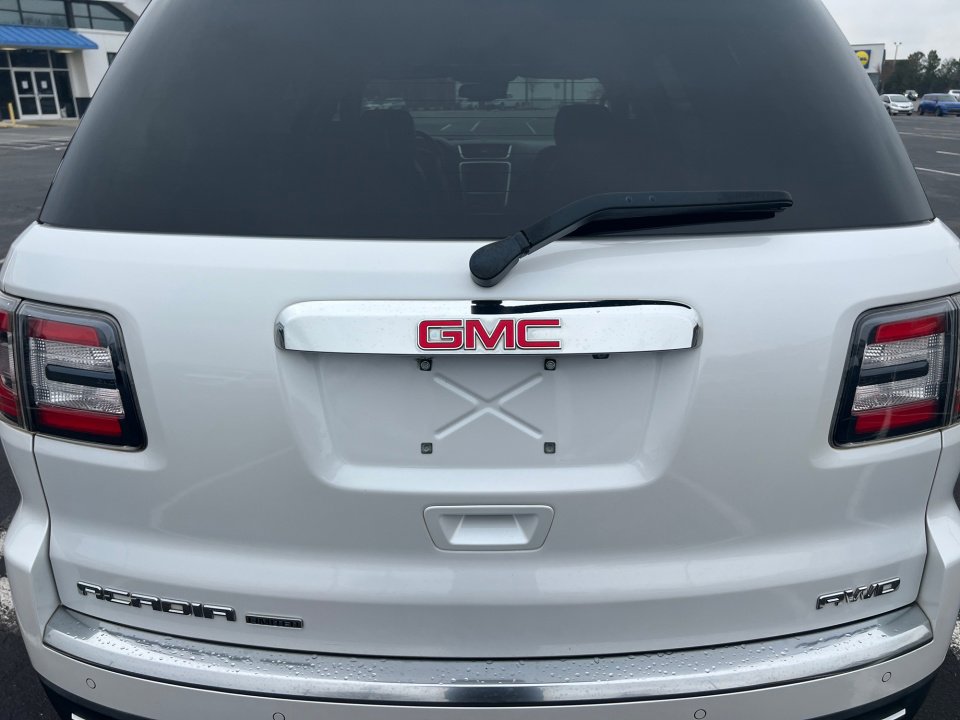 Used 2017 GMC Acadia Limited SLT image 16