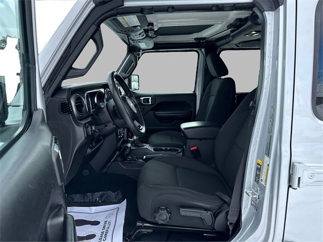 Used 2022 Jeep Gladiator Willys image 10