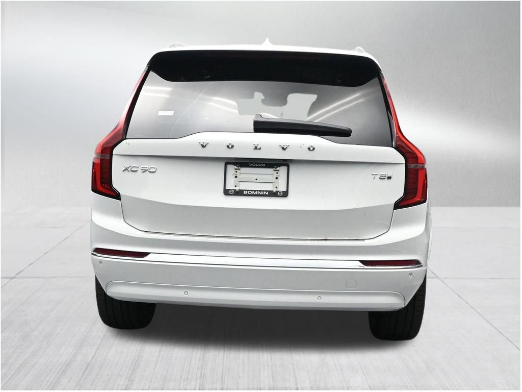 New 2026 Volvo XC90 T8 Plus w/ Protection Package Premier AWD/4WD image 4