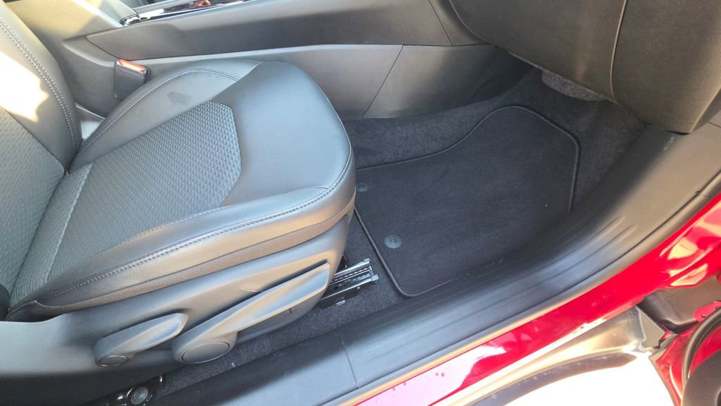 New 2026 Jeep Compass Latitude image 13