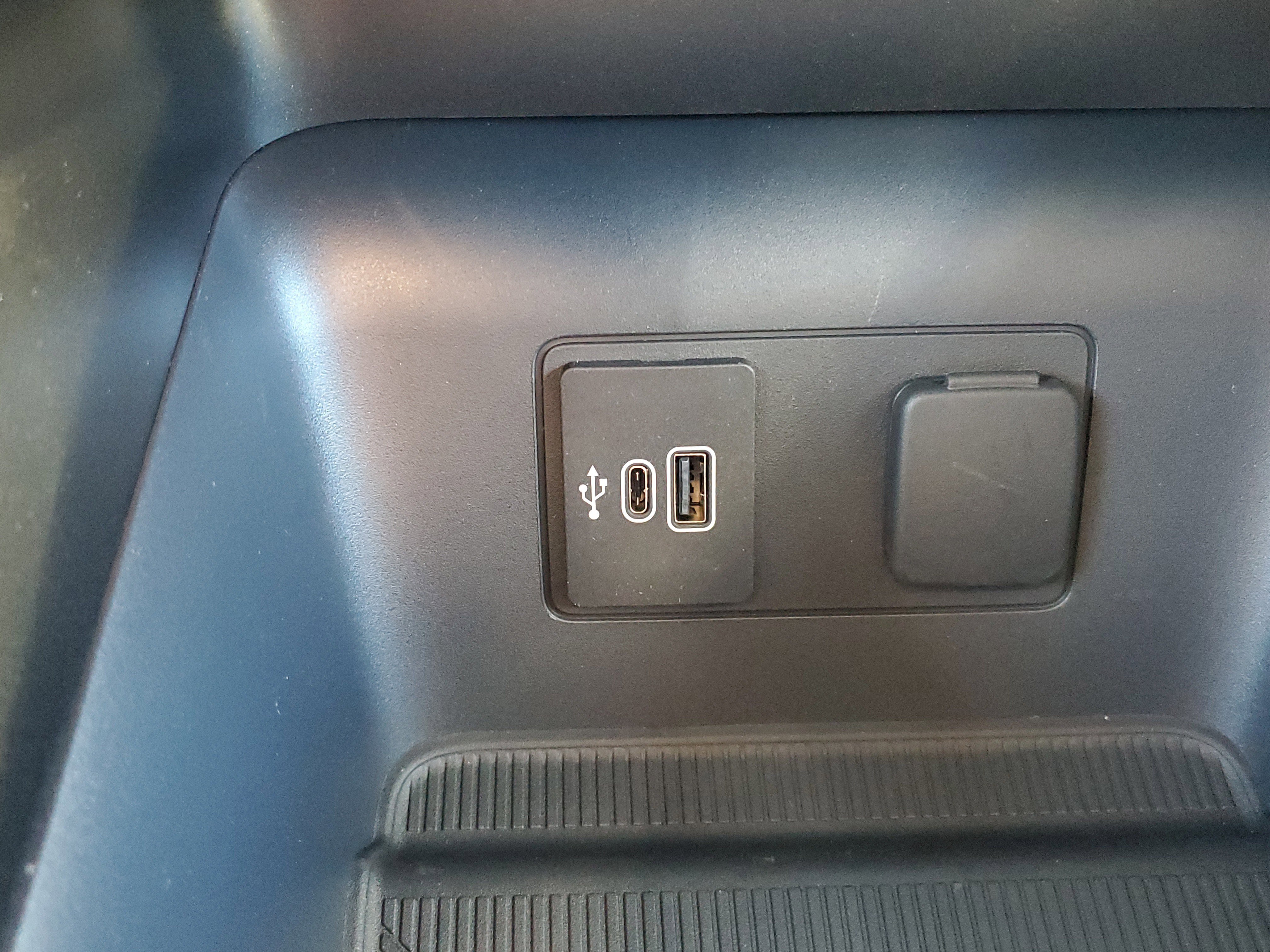 New 2026 Ford Explorer Active image 31