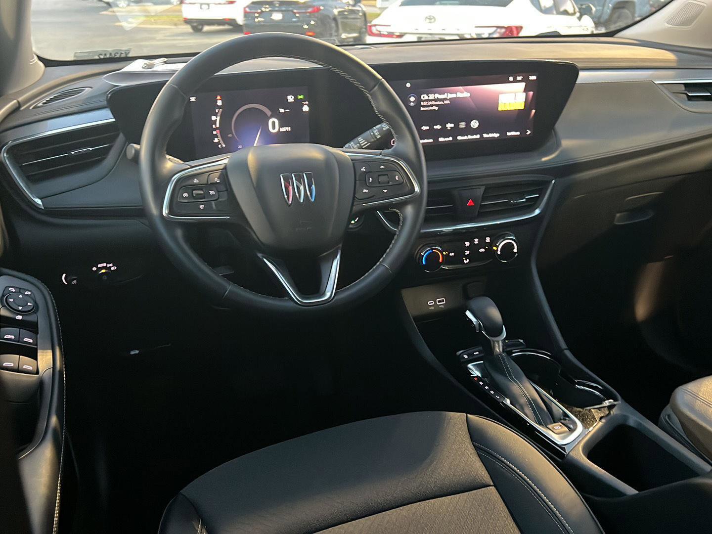 Used 2025 Buick Encore GX Preferred image 18
