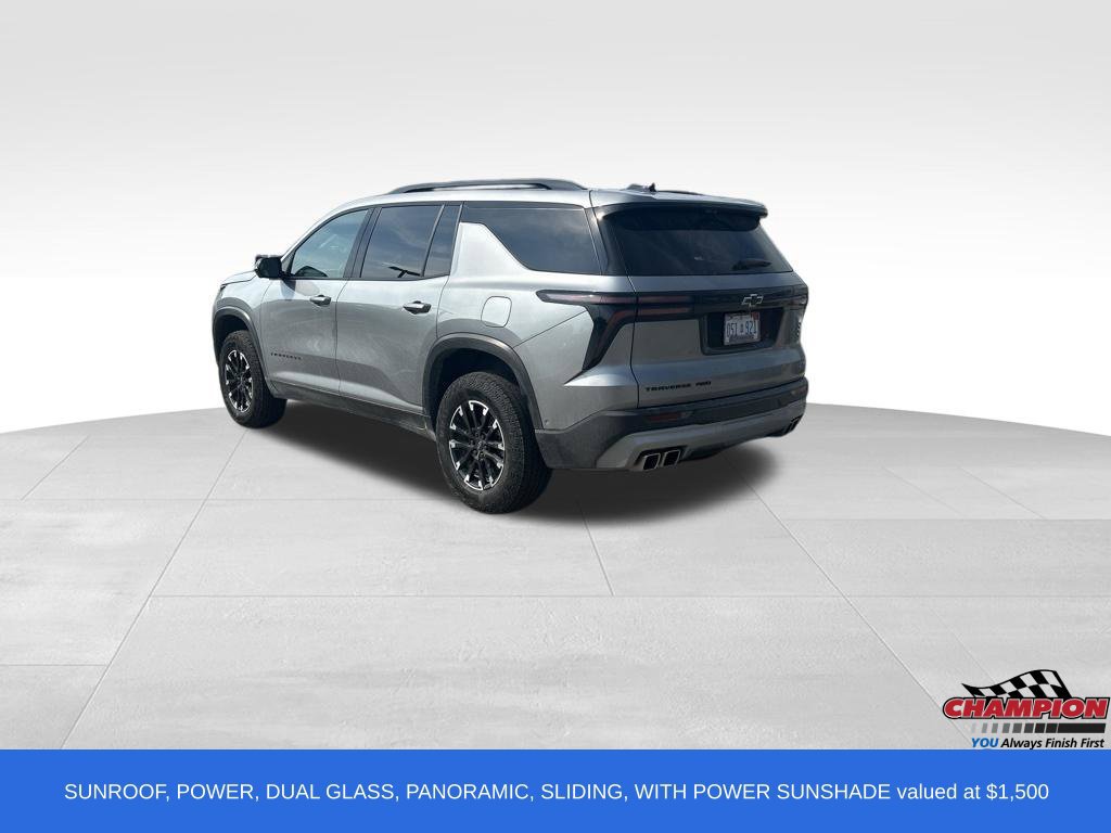 Used 2025 Chevrolet Traverse Z71 w/ Enhanced Driving Package AWD/4WD image 3